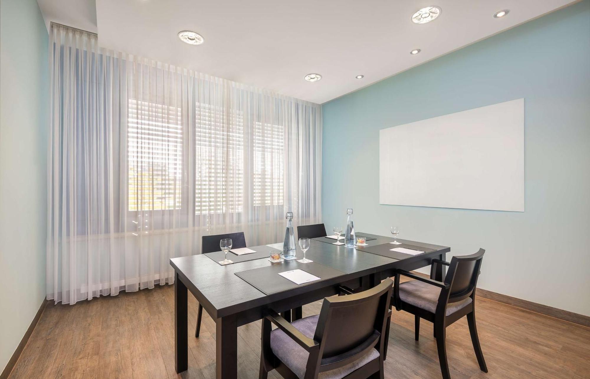 Radisson Blu Fuerst Leopold Hotel Dessau-Rosslau Екстериор снимка