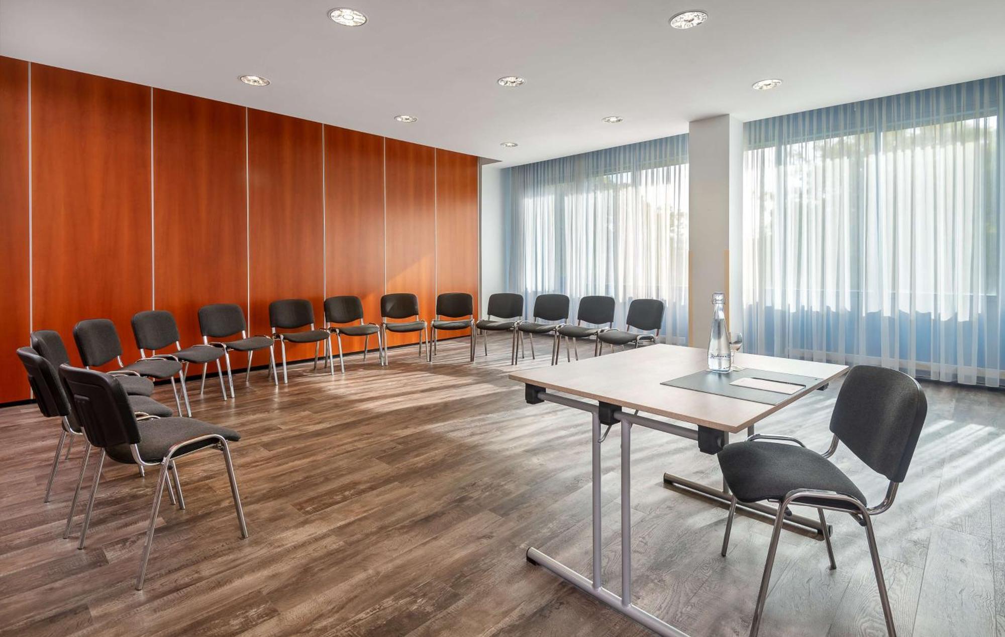 Radisson Blu Fuerst Leopold Hotel Dessau-Rosslau Екстериор снимка