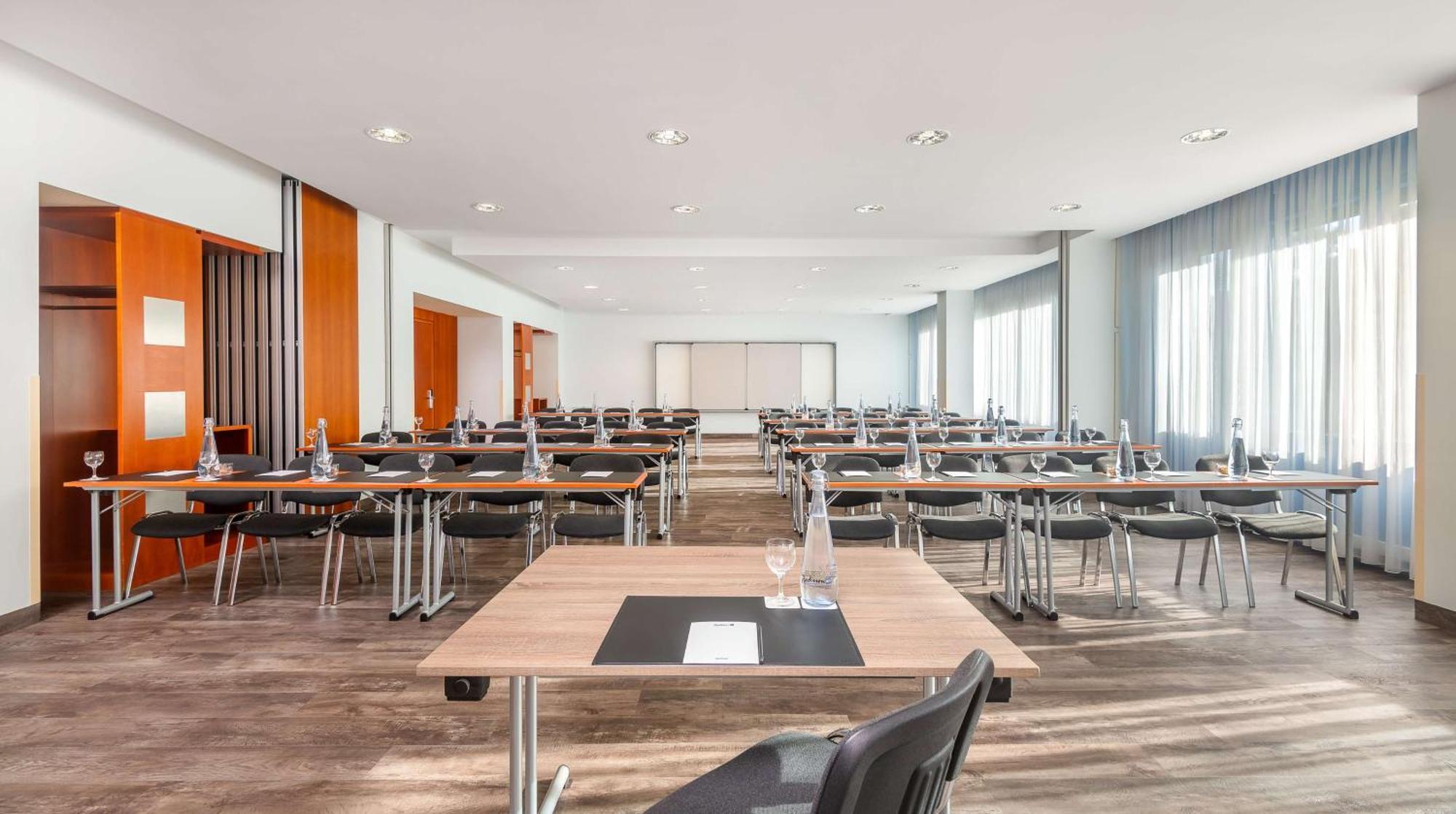 Radisson Blu Fuerst Leopold Hotel Dessau-Rosslau Екстериор снимка